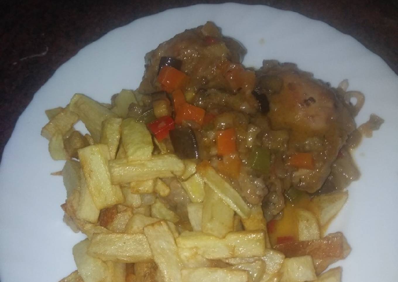 Estofado de pollo con berenjena y papas