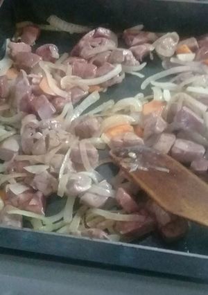 Una foto de Hígado salteado con cebolla simple y rico