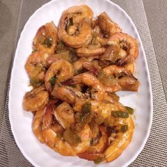 A picture of Shrimps Cook with Ketchup.
