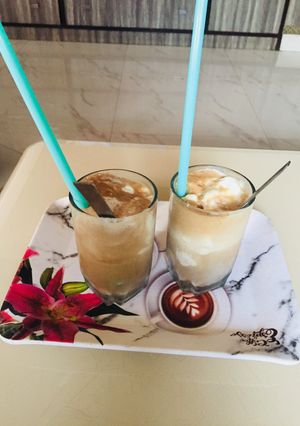 A picture of Cola float.