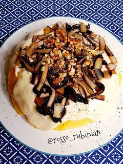Foto di Polenta con crema di grana e radicchio