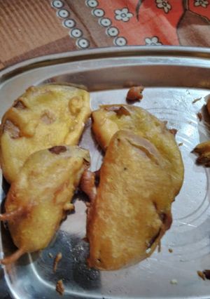 A picture of Baingan pakoda.