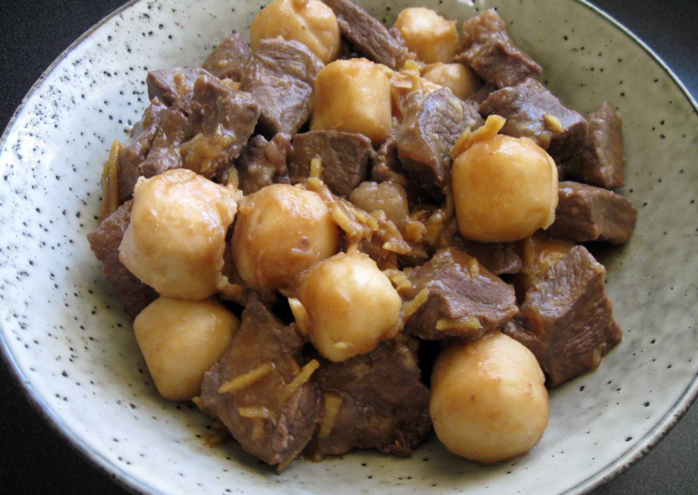 Stewed Satoimo & Beef