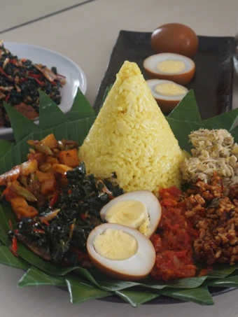 Cara Gampang Membikin Resep Nasi Kuning Rice Cooker dan Tumpeng Mini yang  Bikin Ketagihan Anti Ribet, Sempurna