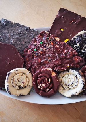 Φωτογραφία της συνταγής Σοκολάτες 🍫 με γέμιση μπισκότο για δώρο 🎁