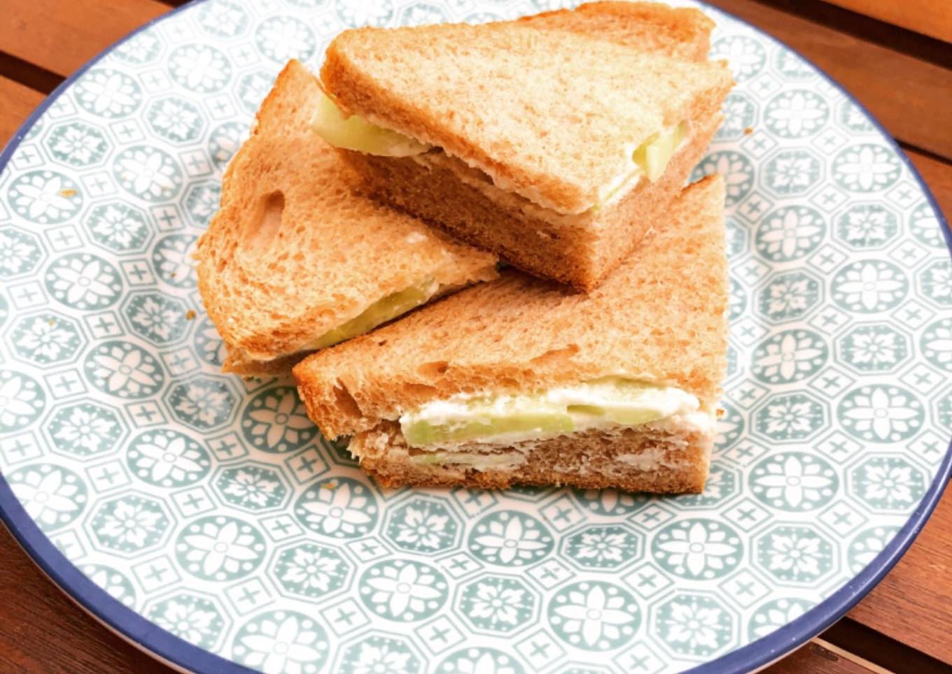 Cucumber sandwich