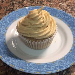 A picture of Salted caramel cinnamon cupcakes.
