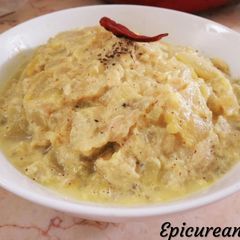 A picture of Lau/Lauki r Shukto (Bottle gourd in mustard sauce).