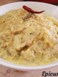 A picture of Lau/Lauki r Shukto (Bottle gourd in mustard sauce).
