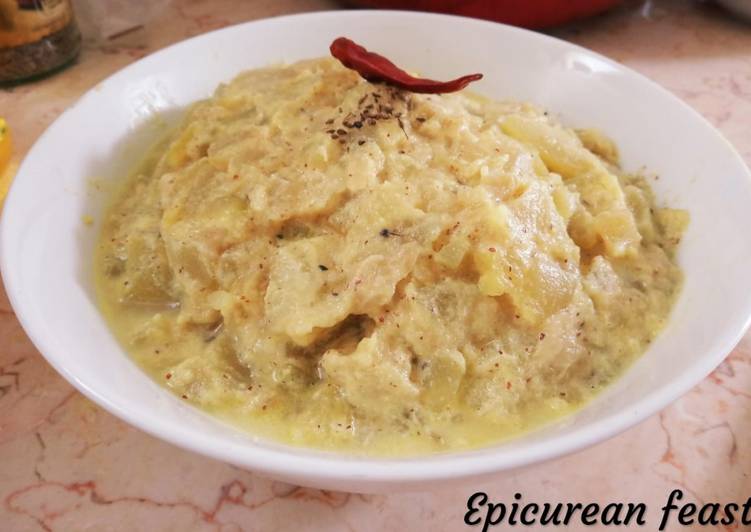 Steps to Make Any-night-of-the-week Lau/Lauki r Shukto (Bottle gourd in mustard sauce)
