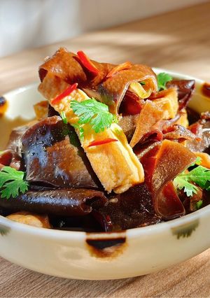 Hình của món Mộc nhĩ kho đậu phụ.