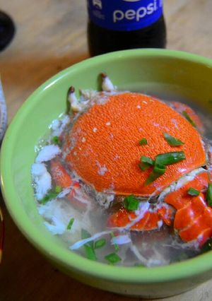 Hình của món Cua huỳnh đế hấp.