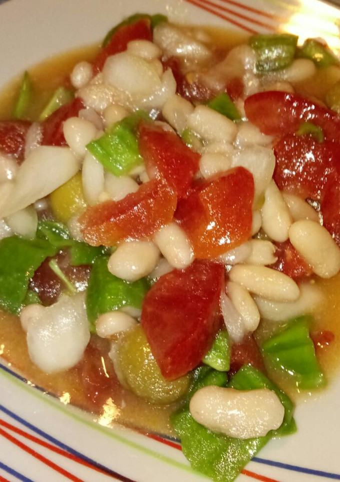 Una foto de Ensalada de alubias expres