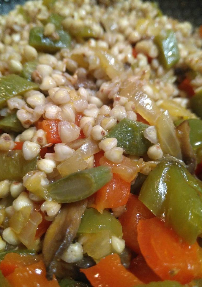 Una foto de Trigo sarraceno con salteado de verduras