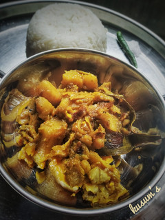 A picture of Papad ki sabji.