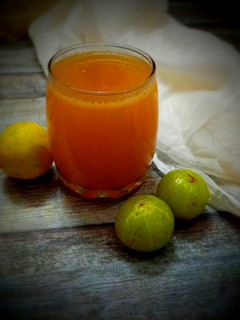 A picture of Gooseberry lemonade.