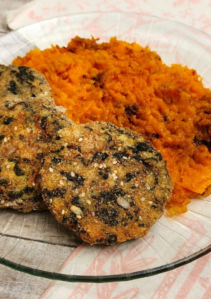 Una foto de 🐟Medallones de merluza, quinoa y acelga al horno 🐟