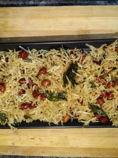 आलू लच्छा नमकीन (aloo lachha namkeen recipe in Hindi) रेसिपी मुख्य फोटो