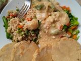 Arroz y con verduras y pure de papa a 2 quesos y tortitas de mazeca