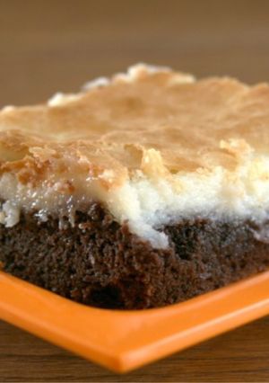 A picture of Neumann Marcus Cake.