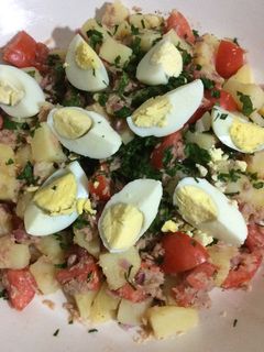 Una foto de Ensalada de atún