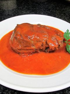 Una foto de Galtas de cerdo en salsa de hortalizas