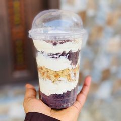 A picture of Cake parfait.