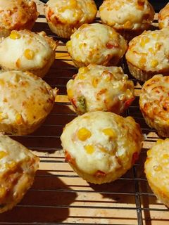 Sajtos-paprikás muffin recept fotója