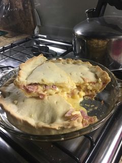 Una foto de Torta de jamón y queso