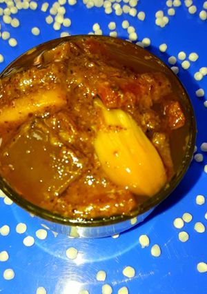A picture of Aam kathal mix achar.