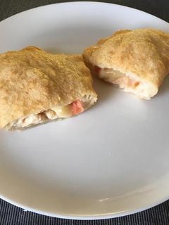 Una foto de Pizza fritta napoletana 🌱🍅🧀
