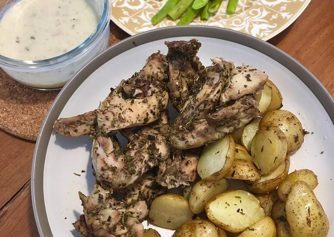 Resep Mix Spices Roasted Chicken with cream pepper gravy (ayam panggang oven) oleh Febs - Cookpad