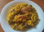 Una foto de redondo de muslo de pollo