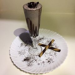 A picture of Creamy Oreo Shake without sugar.