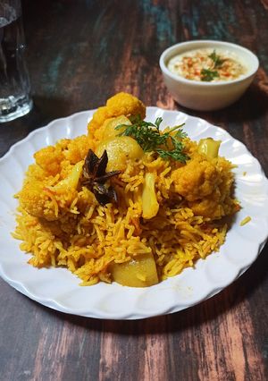 A picture of Aloo Gobhi Pulao.