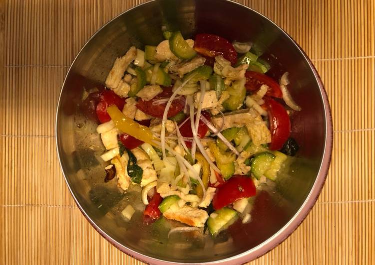 Insalata di pollo estiva