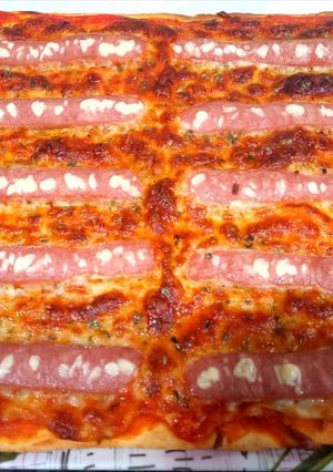 Una foto de Pizza de salchichas