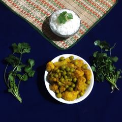 A picture of Gobhi Matar Curry.
