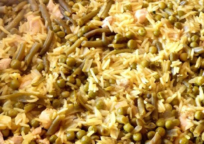 Reis mit Hähnchen Erbsen und Bohnen