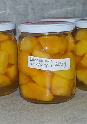 Zdjęcie przepisu Brzoskwinie w syropie.
