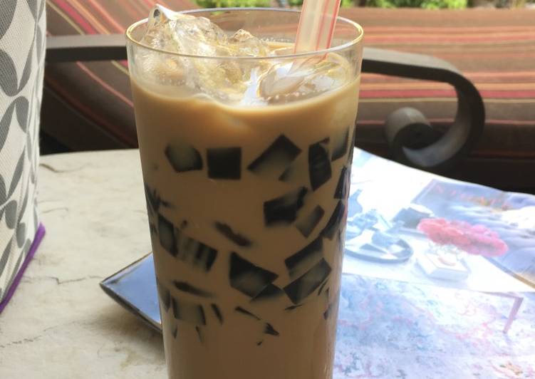 Step-by-Step Guide to Prepare Super Quick Homemade Grass Jelly Cappuccino