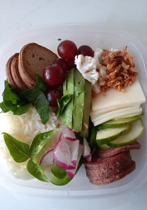 Une photo de Poke bol salami et fromage