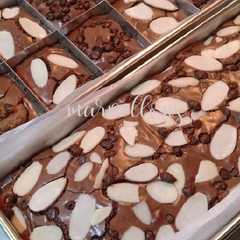 รูปของ Shiny Fudgy Brownies