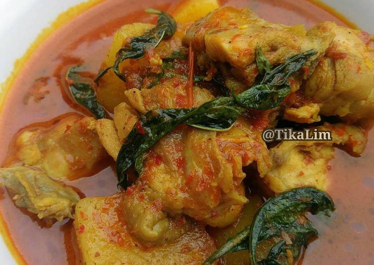 Kari Ayam Kentang