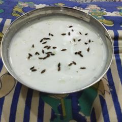 A picture of Cucumber raita.