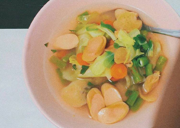 Langkah Mudah untuk Membuat Sup sayur baso sosis yang Lezat