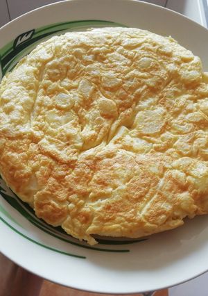 A picture of Spanish Potato Omelette with Canned Potatoes.