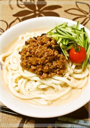 A picture of Zha Jiang Udon (Japanese-Style Zha Jiang Mian).