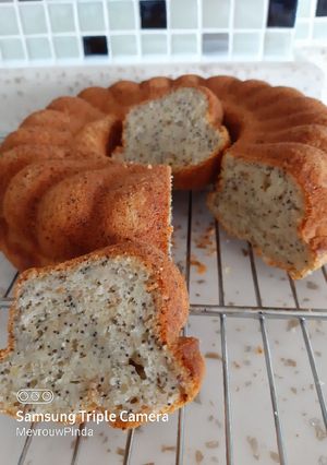 A picture of Banana with poppy seeds & coconut flakes cake.