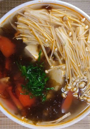 Hình của món Canh rong biển đậu hũ.